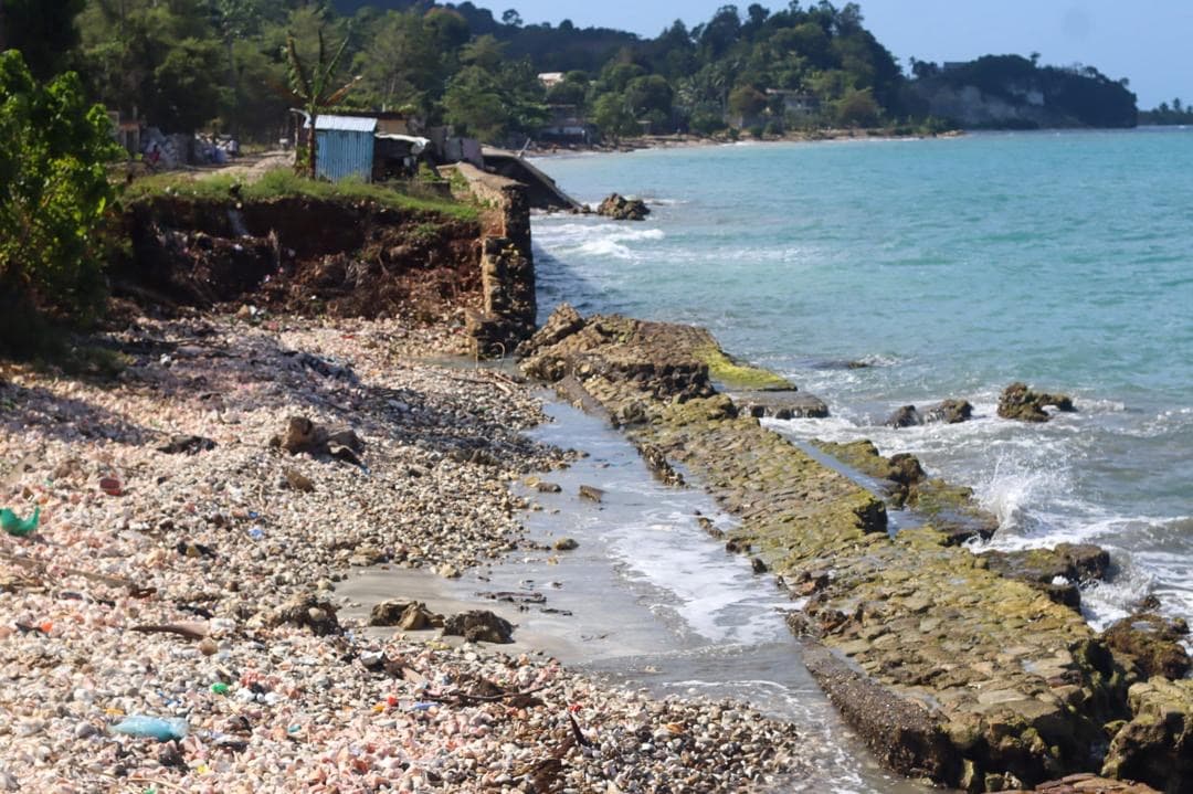 Coastal erosion and sea damage in Dame Marie (photo 17)