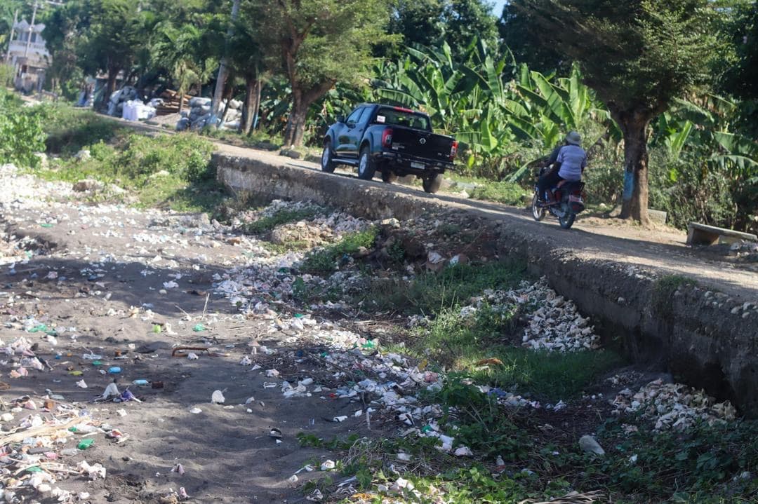 Coastal erosion and sea damage in Dame Marie (photo 22)