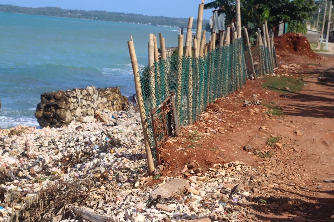 Coastal erosion and sea damage in Dame Marie (photo 24)