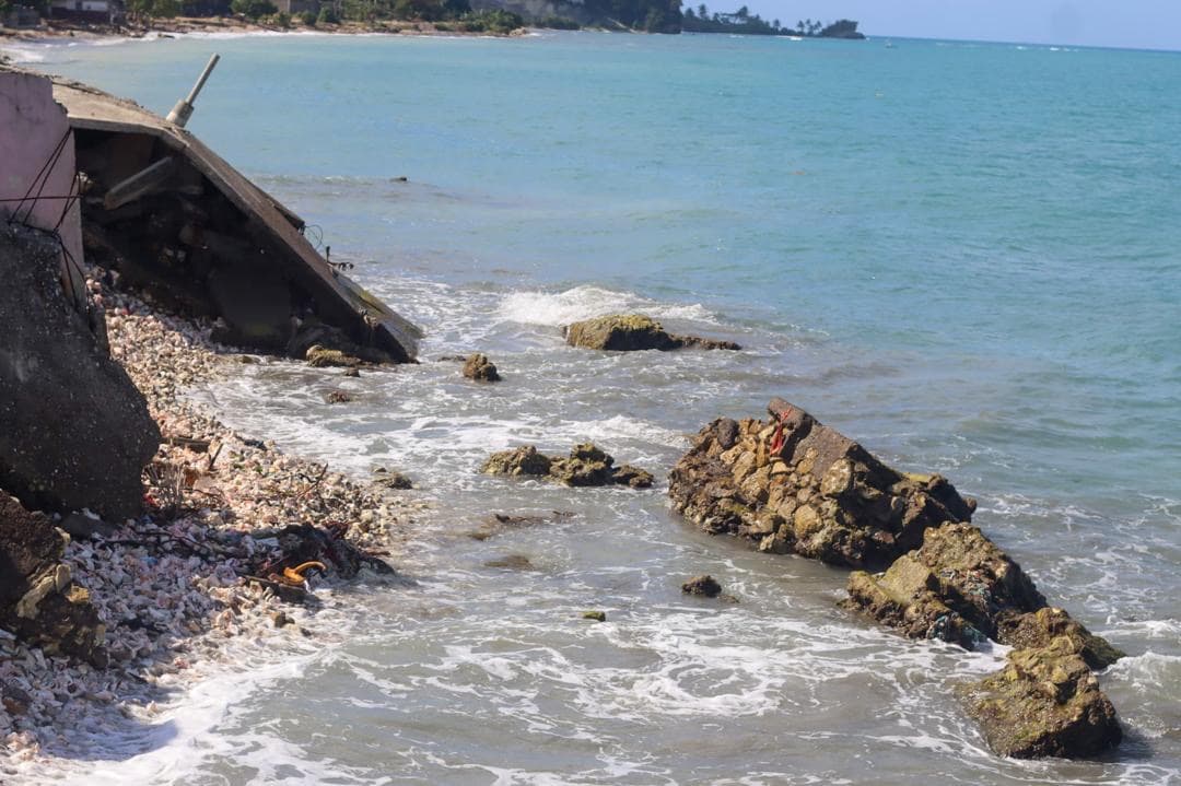 Coastal erosion and sea damage in Dame Marie (photo 39)