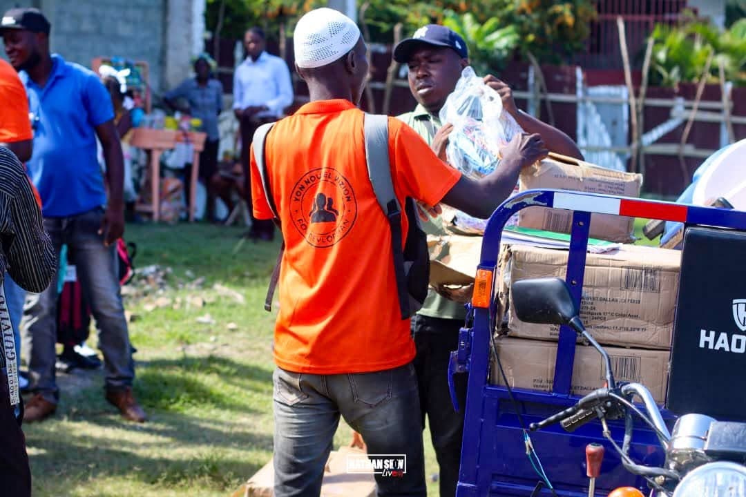 Back-to-school bag distribution in Dame Marie, 2025 — photo 4